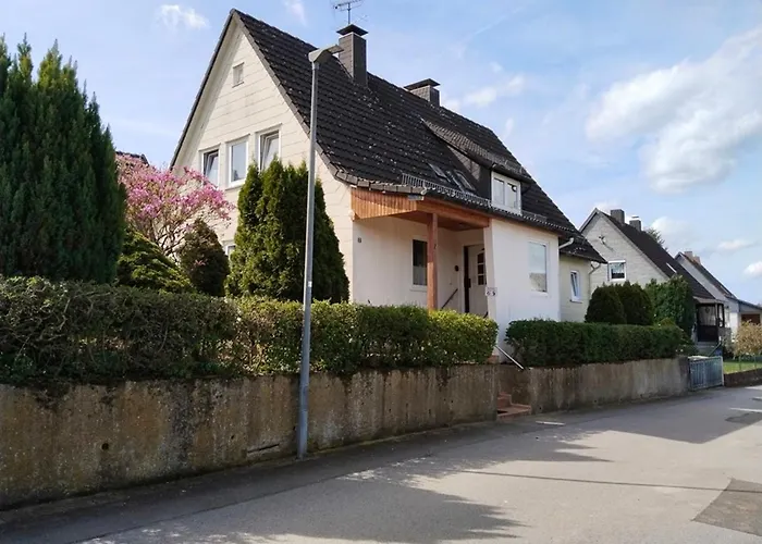 2 Alleinnutzung 6 Personen Lägenhet Eschershausen
